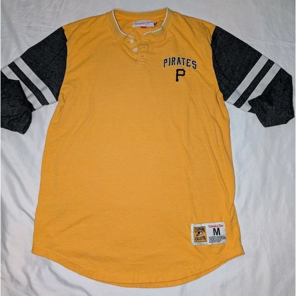 Mitchell Ness Mens M Pitts Pirates Yellow 3/4 Sleeve Cooperstown Collection Tee